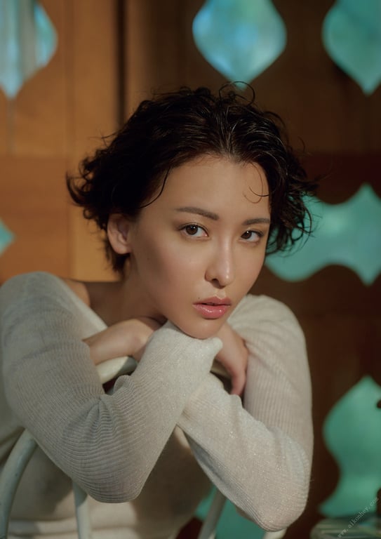 图片[10]-2024.12.20 奈月世奈写真集 SILK of the MOON - 在线免费观看-阅图吧