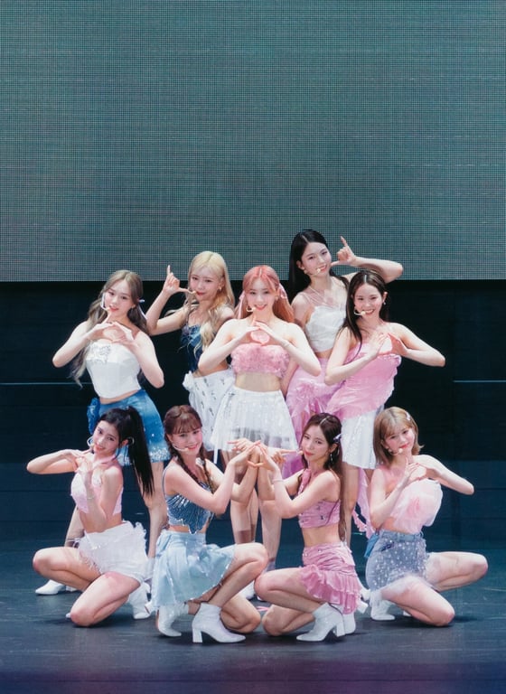 图片[32]-NiziU Live with U 2023 “COCO! nut Fes.” -Stadium Special- in ZOZO Marine Stadium LIVE Photobook - 在线免费观看-阅图吧