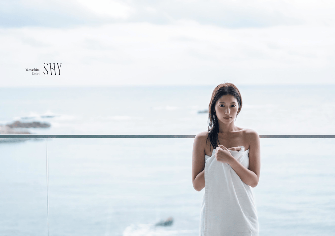 图片[11]-2024.12.19 山下Emily 1st写真集「SHY」 - 在线免费观看-阅图吧