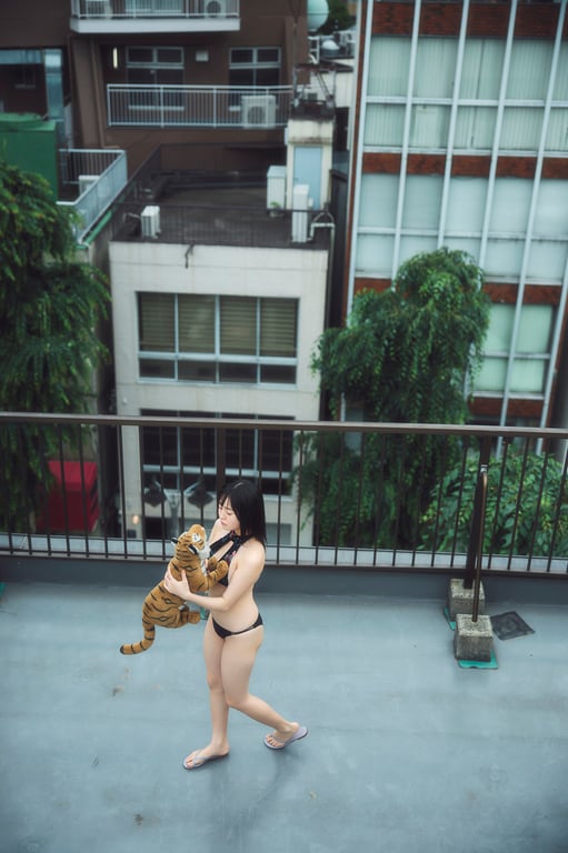 图片[22]-2024.08.01 白滨美兔「夏、踮脚」【週チャンデジグラ】 - 在线免费观看-阅图吧