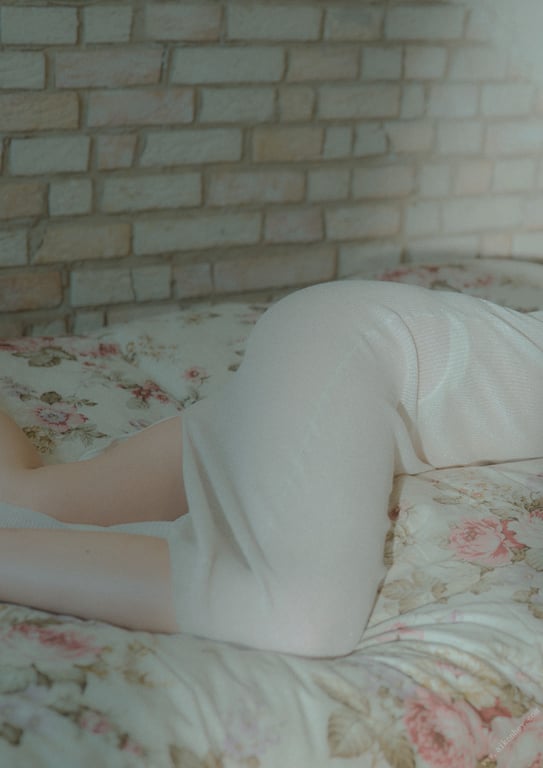 图片[8]-2024.12.20 奈月世奈写真集 SILK of the MOON - 在线免费观看-阅图吧