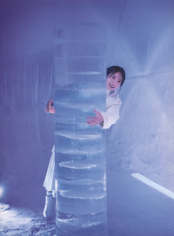 图片[35]-Miku Kanemura 金村美玖 – 1st Photobook Compass 罗针盘 (2022-12-20) - 阅图吧-阅图吧