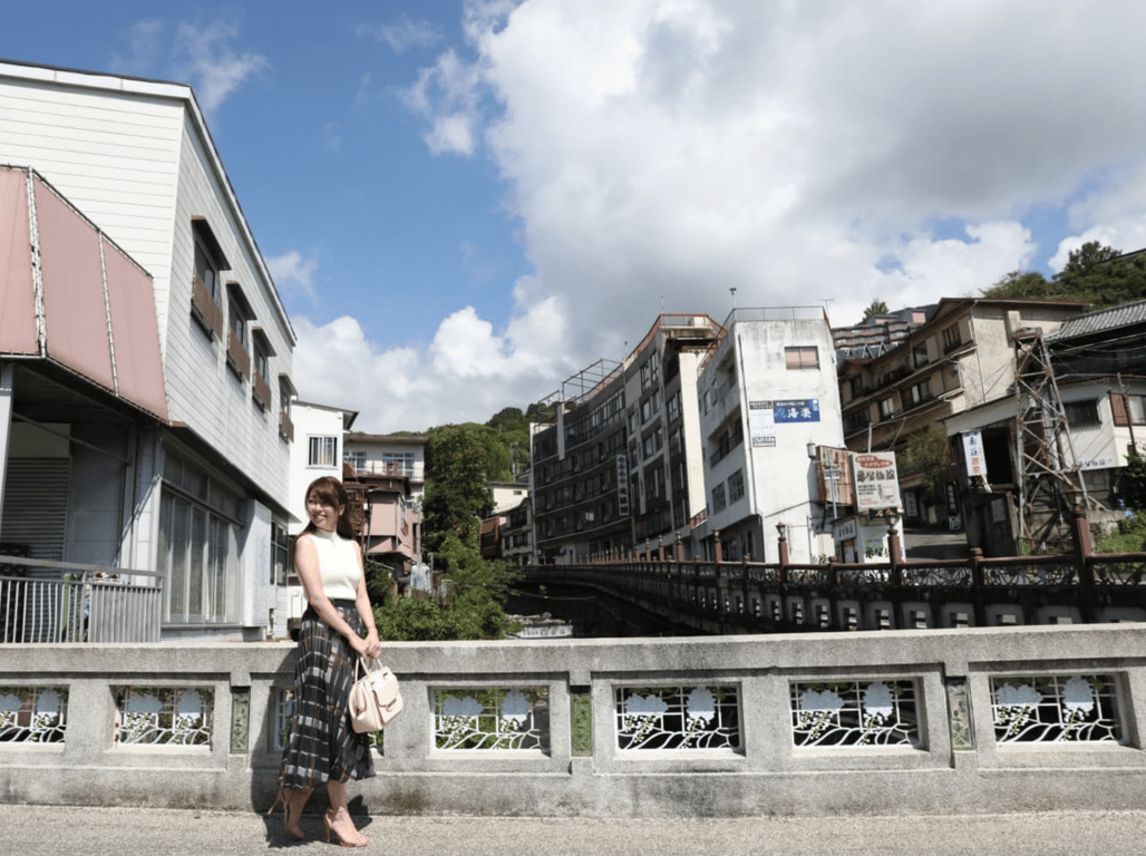 图片[4]-#FRIDAYデジタル写真集 杉本佳代 東海No.1巨乳キャスター Ｇカップ乳初ヌード - 全本免费在线观看-阅图吧