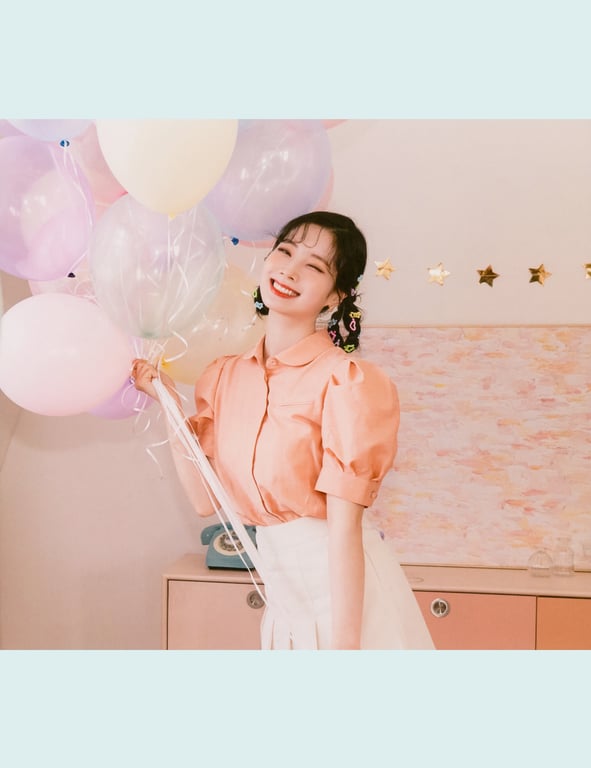 图片[130]-2021.11 TWICE 6th Anniversary 'Happy TWICE & ONCE day!' AR 写真集 - 在线免费观看-阅图吧