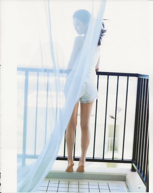 图片[21]-#Yui Oguri 小栗有以 1st Photobook – From the day I met you 与你相遇的那天起 (2022-01-18) - 全本免费在线观看-阅图吧