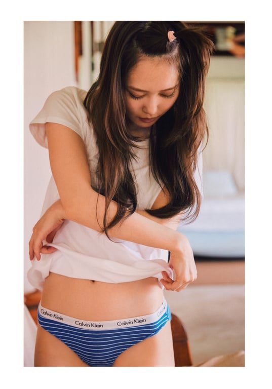 图片[100]-Shiho Kato 加藤史帆 - 1st Photobook #Aitai #想见你 (2023-06-20) - 在线免费观看-阅图吧