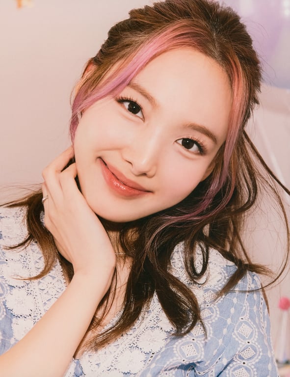 图片[93]-2021.11 TWICE 6th Anniversary 'Happy TWICE & ONCE day!' AR 写真集 - 在线免费观看-阅图吧