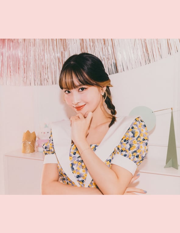 图片[106]-2021.11 TWICE 6th Anniversary 'Happy TWICE & ONCE day!' AR 写真集 - 在线免费观看-阅图吧