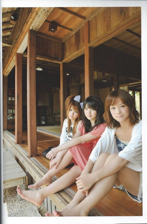 图片[16]-#モーニング娘。亀井絵里・道重さゆみ・田中れいな 写真集 亀井絵里 卒業記念 ハロハロ！Memories - 全本免费在线观看-阅图吧