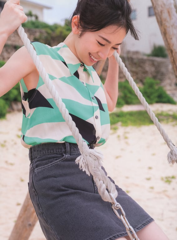 图片[120]-Miku Kanemura 金村美玖 – 1st Photobook Compass 罗针盘 (2022-12-20) - 阅图吧-阅图吧