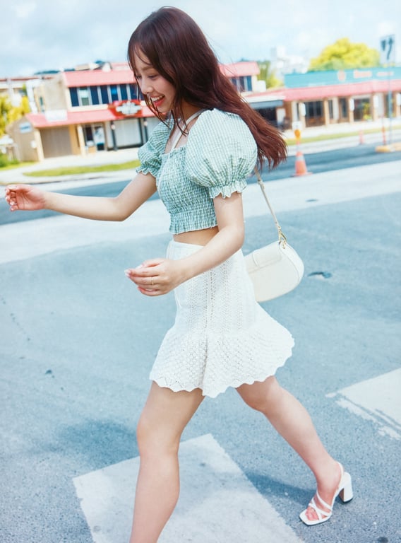 图片[4]-2024.12.03 日向坂46滨岸日和1st写真集『假如』 - 在线免费观看-阅图吧