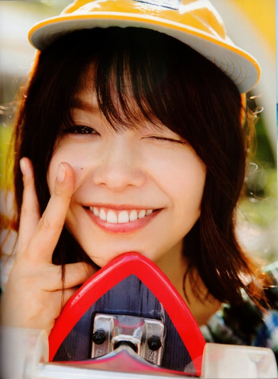 Risa Watanabe 渡邉理佐 1st Photobook - 沉默寡言 (2019-04-10)-阅图吧