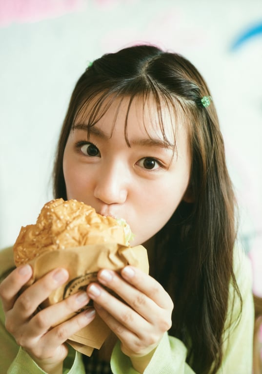 图片[19]-2024.12.17 佐佐木美玲1st写真集「阳光洒落的游行」 - 在线免费观看-阅图吧