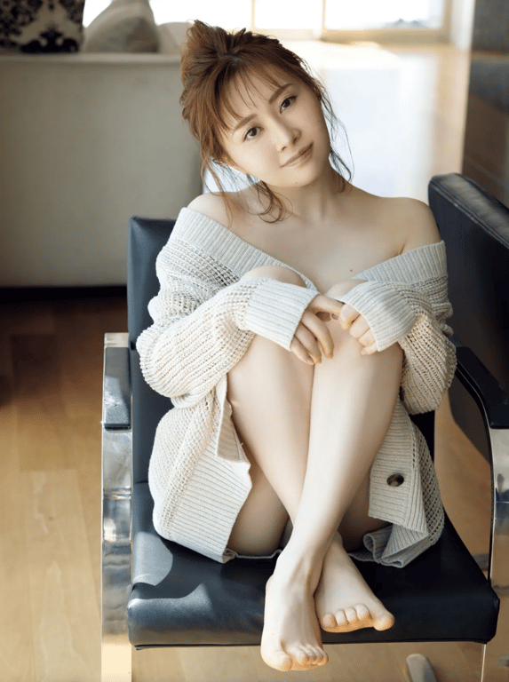 图片[2]-[FRIDAY] 2023.06.14 YouTuber 艾米林 想成为好女人 - 在线免费观看-阅图吧