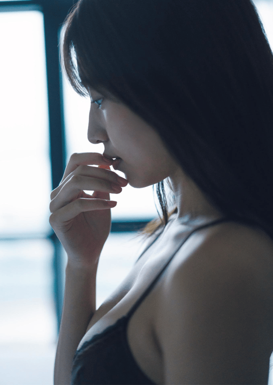 图片[22]-2024.12.19 山下Emily 1st写真集「SHY」 - 在线免费观看-阅图吧