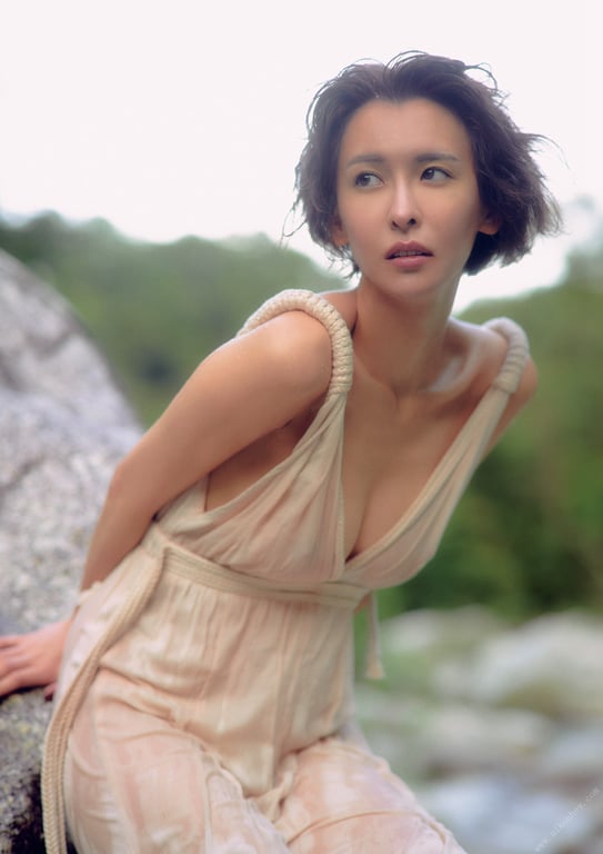 图片[77]-2024.12.20 奈月世奈写真集 SILK of the MOON - 在线免费观看-阅图吧