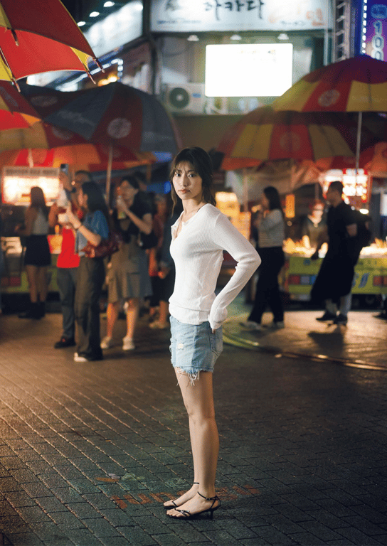 图片[15]-2024.12.19 山下Emily 1st写真集「SHY」 - 在线免费观看-阅图吧