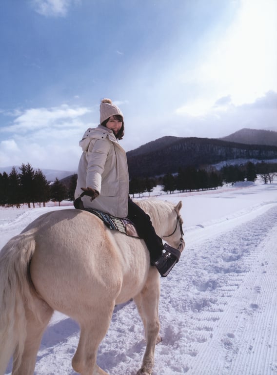 图片[10]-Miku Kanemura 金村美玖 – 1st Photobook Compass 罗针盘 (2022-12-20) - 阅图吧-阅图吧