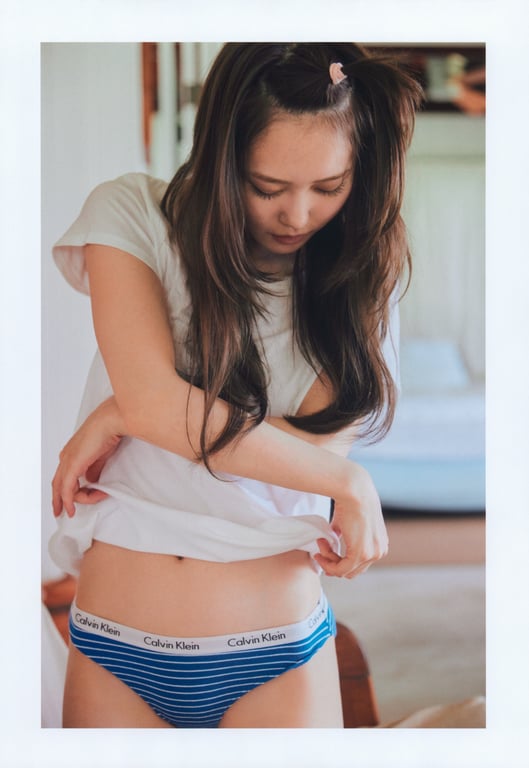 图片[102]-2023.06.20 日向坂46加藤史帆1st写真集『#想见你』 - 在线免费观看-阅图吧