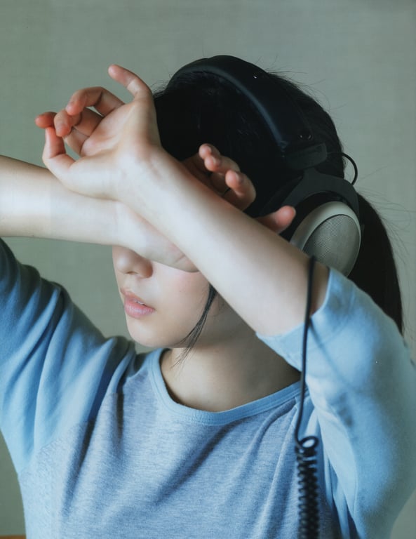 欅坂46 首本写真集 『21人的未完成』\Neru-阅图吧