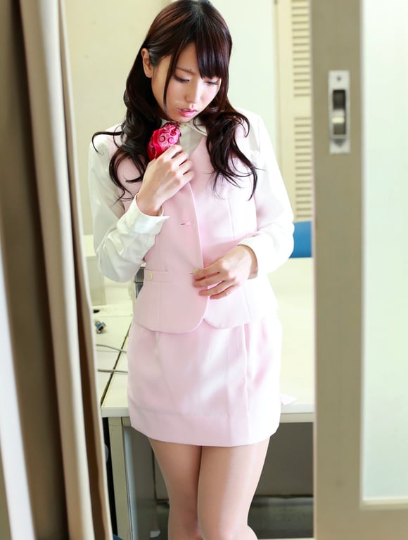 图片[28]-Chika Arimura 有村千佳 - Late night overtime just the two of us 两人独处深夜加班 (2013-08-23) - 在线免费观看-阅图吧