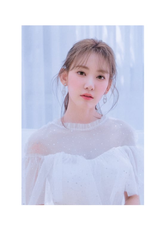 图片[32]-Sakura Miyawaki 宫胁咲良 - Graduation Visual Booklet - 在线免费观看-阅图吧