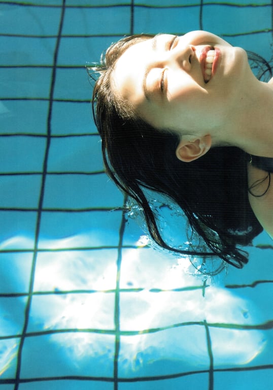 图片[127]-Shiori Kubo 久保史绪里 - 1st Photobook Intersection 交差点 (HQ Scan) - 在线免费观看-阅图吧