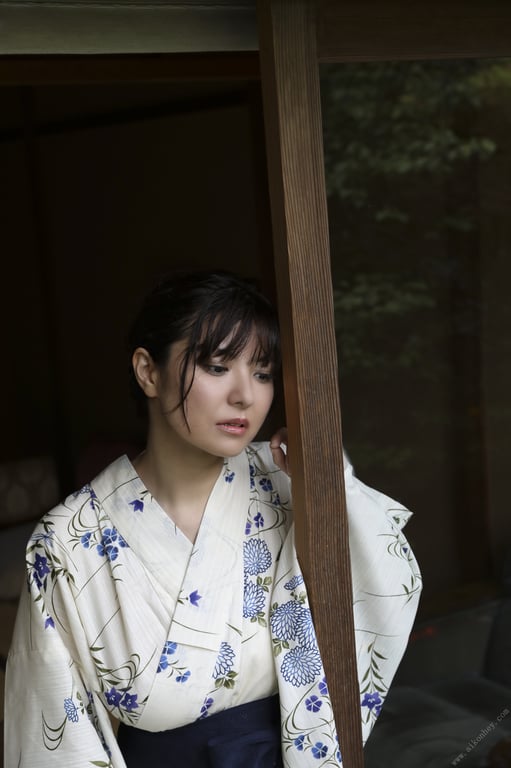 图片[4]-#Miri Hanai 花井美理 – Lifting of the ban! H cup naked vol.2 解禁！ H杯裸身vol.2 (2019-11-29) - 全本免费在线观看-阅图吧