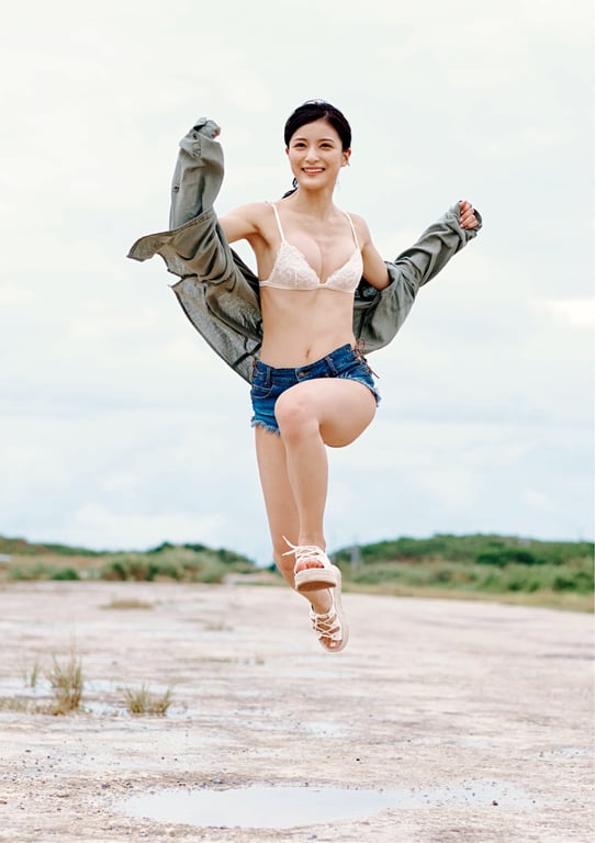 图片[79]-2021.11.04 织田奈那 首本写真集 无赖派的纯情 - 在线免费观看-阅图吧