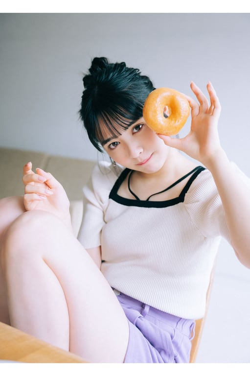 图片[18]-Suzuka Chinzei 镇西寿寿歌 - WHITE graph (2023-07-28) - 在线免费观看-阅图吧