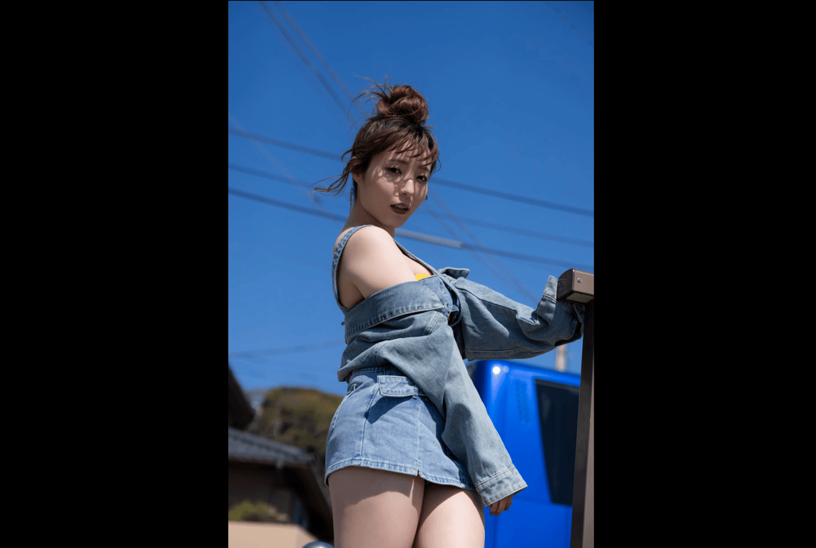 『Dow 90000』吉原怜那「First Friday 20 Cuts」 (Friday Gold)-阅图吧