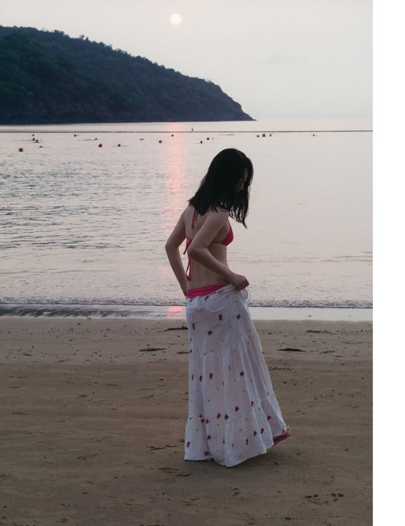 图片[39]-2024.06.25 乃木坂46阪口珠美1st写真集『蓝玫瑰』 - 在线免费观看-阅图吧