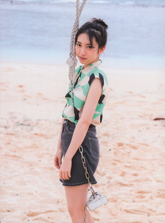 图片[121]-Miku Kanemura 金村美玖 – 1st Photobook Compass 罗针盘 (2022-12-20) - 阅图吧-阅图吧