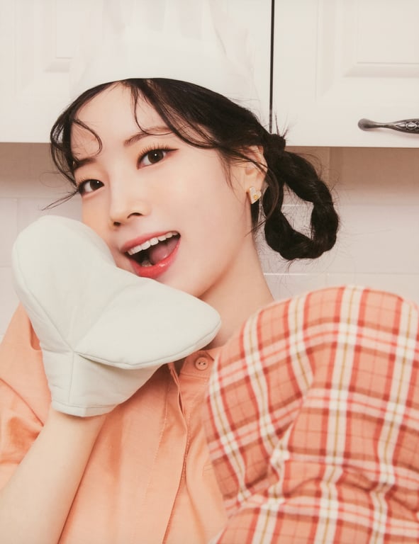 图片[28]-2021.11 TWICE 6th Anniversary 'Happy TWICE & ONCE day!' AR 写真集 - 在线免费观看-阅图吧