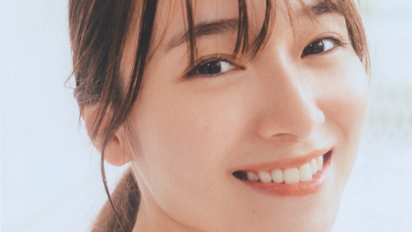 #Rena Moriya 守屋丽奈 – 1st Photobook Egao no Guu, Choki, Paa 笑容的石头剪刀布 (2022-08-23) - 全本免费在线观看-阅图吧