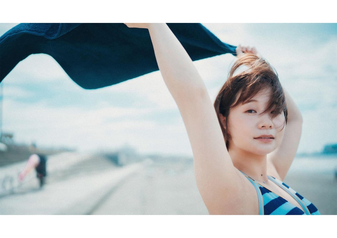 图片[28]-Mana 真奈 blue. ~ Mana Portrait Album ~ (Wunder_Publishing_House.) - 在线免费观看-阅图吧