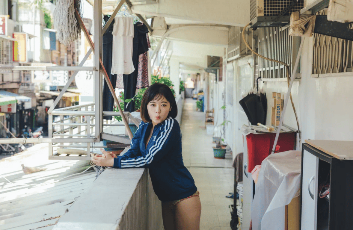 图片[26]-吉柳咲良 - 樱花的季节 (Friday Gold) - 在线免费观看-阅图吧