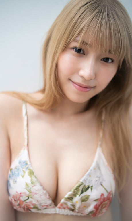 图片[25]-2024.08.05 【数字限定】山下Emily写真集「让大家大吃一惊哦，做好心理准备吧」 (週刊プレイボーイ PHOTO BOOK) - 在线免费观看-阅图吧