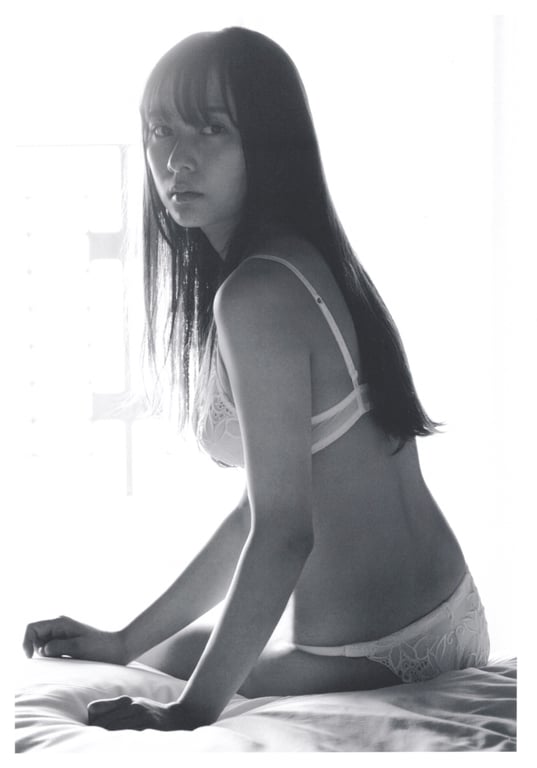 图片[12]-Ayane Suzuki 鈴木絢音 - 1st Photobook The angle of the light 光之角度 (2020-11-10) - 在线免费观看-阅图吧