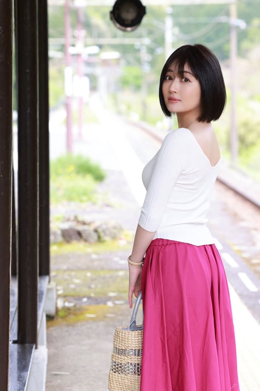 图片[3]-#2022.09.30 新藤爱美 Ｑｕｅｅｎｓ 全未公开特别版 ｖｏｌ．２ ＦＲＩＤＡＹ数码写真集 - 全本免费在线观看-阅图吧