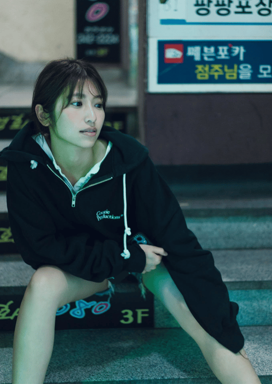 图片[17]-2024.12.19 山下Emily 1st写真集「SHY」 - 在线免费观看-阅图吧