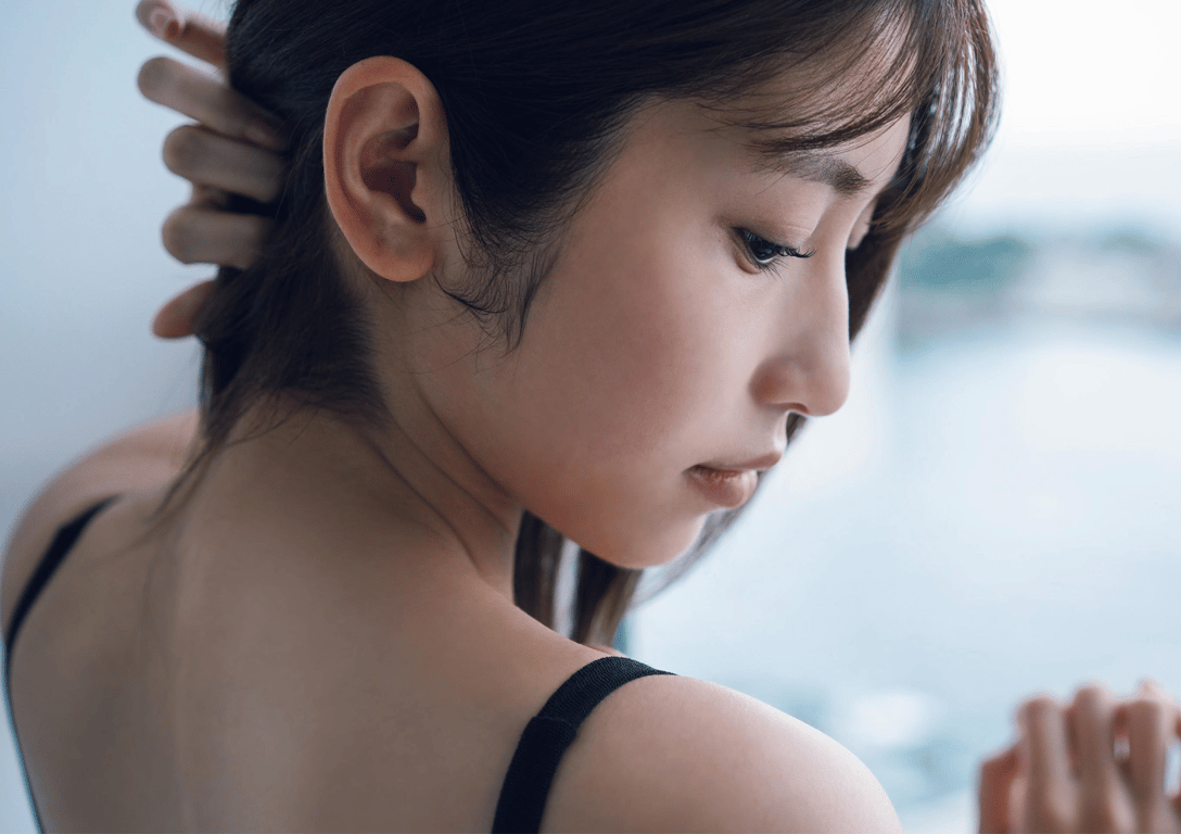 图片[65]-2024.12.19 山下Emily 1st写真集「SHY」 - 在线免费观看-阅图吧