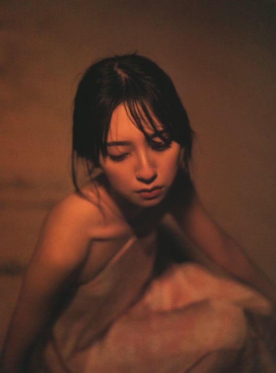 图片[102]-Miku Kanemura 金村美玖 – 1st Photobook Compass 罗针盘 (2022-12-20) - 阅图吧-阅图吧