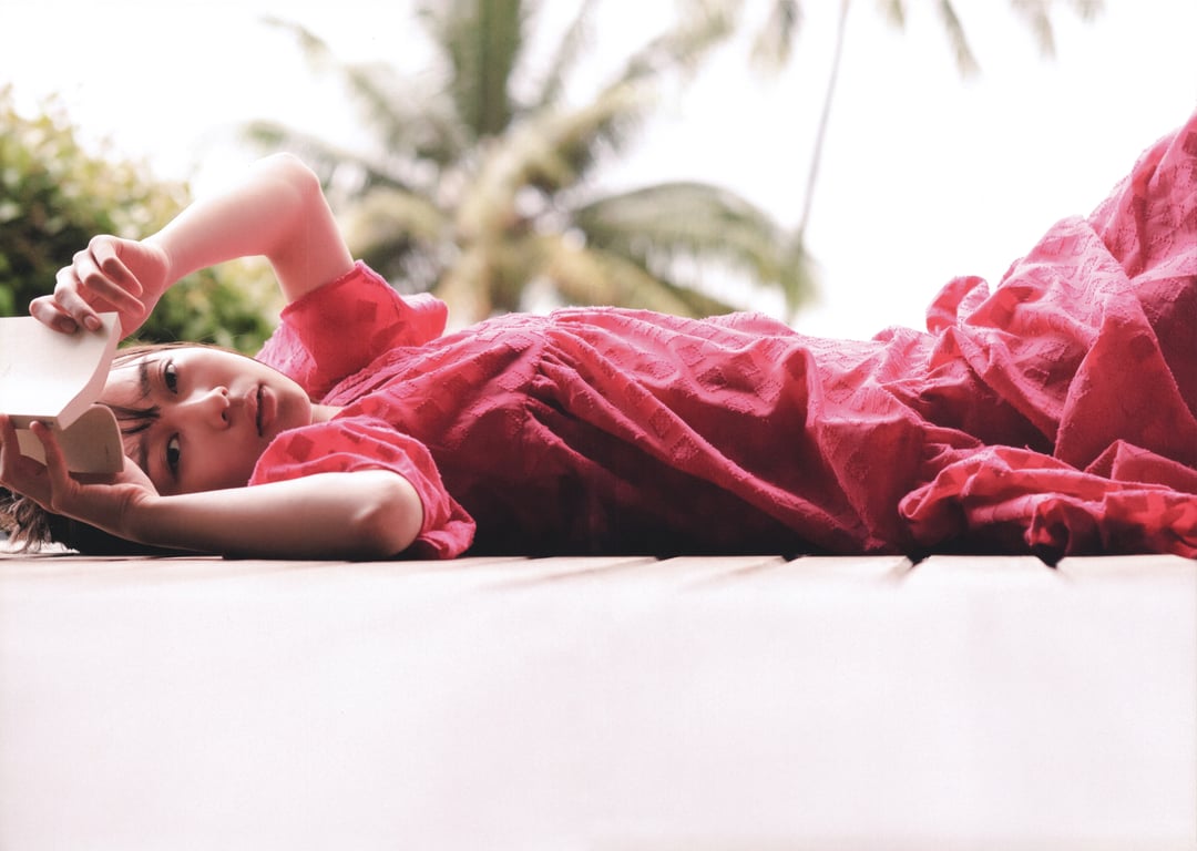 图片[89]-Ayane Suzuki 鈴木絢音 - 1st Photobook The angle of the light 光之角度 (2020-11-10) - 在线免费观看-阅图吧