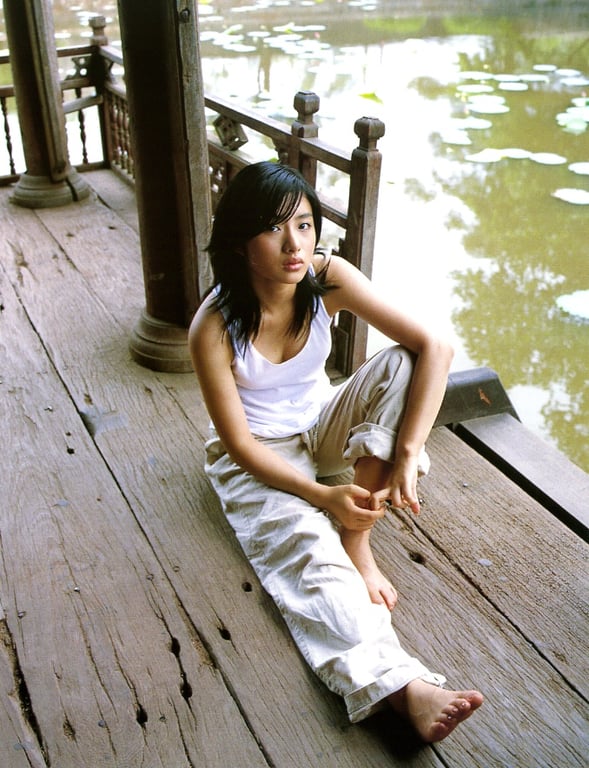 图片[31]-#Satomi Ishihara 石原聪美 – Tayutai 摇曳(20051210) - 全本免费在线观看-阅图吧