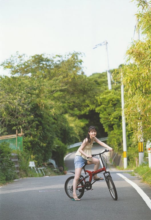 图片[89]-Shiori Kubo 久保史绪里 - 1st Photobook Intersection 交差点(23-07-11) - 在线免费观看-阅图吧