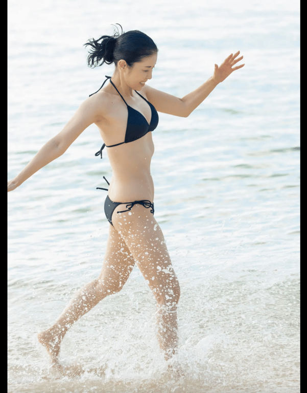 图片[5]-[FRIDAY] 2022.05.03 藤彩子 至高比基尼写真 - 在线免费观看-阅图吧