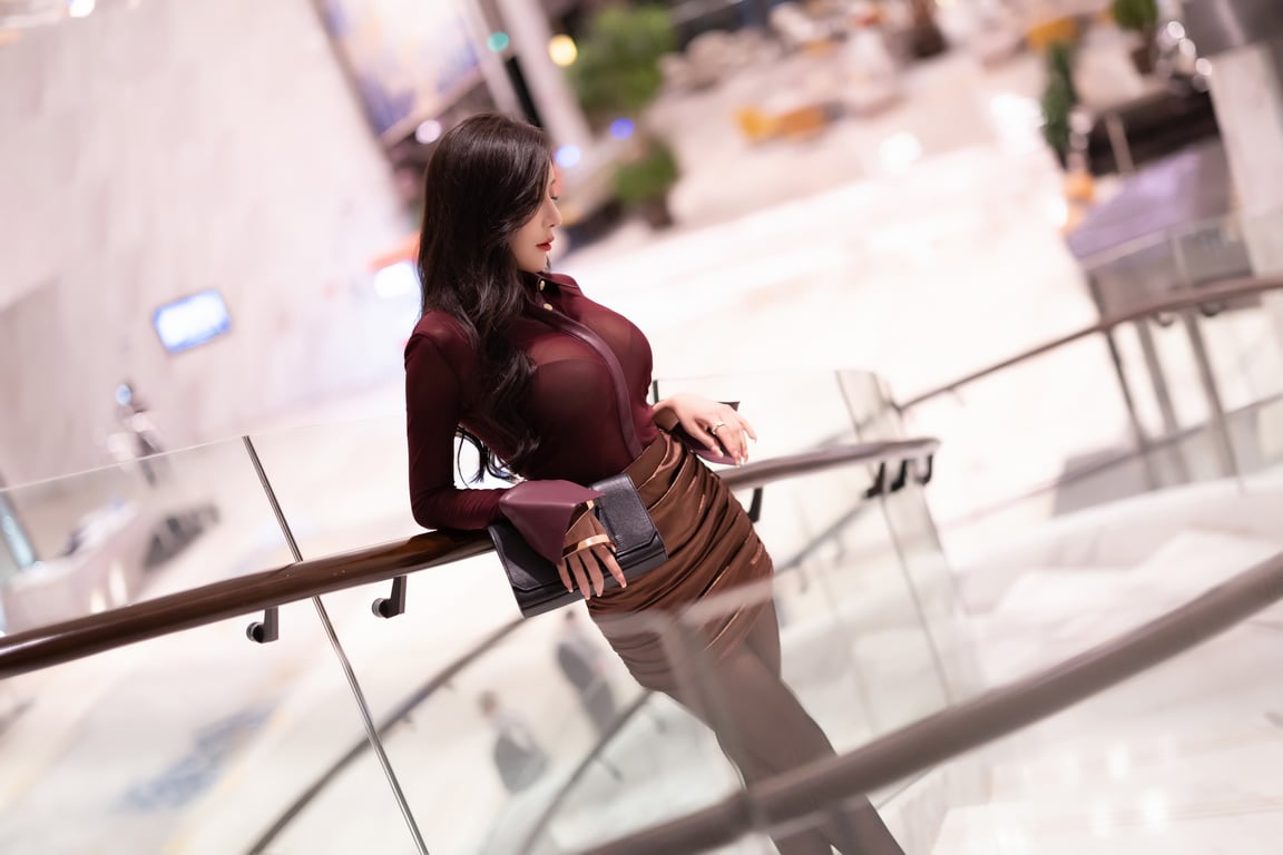 图片[2]-#Hot 王馨瑶 暗红网纱透视御姐装 - 全本免费在线观看-阅图吧