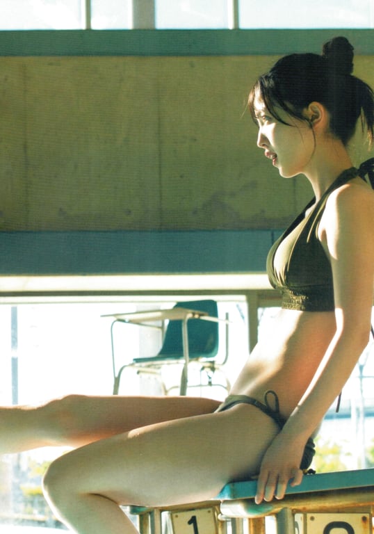 图片[128]-Shiori Kubo 久保史绪里 - 1st Photobook Intersection 交差点 (HQ Scan) - 在线免费观看-阅图吧