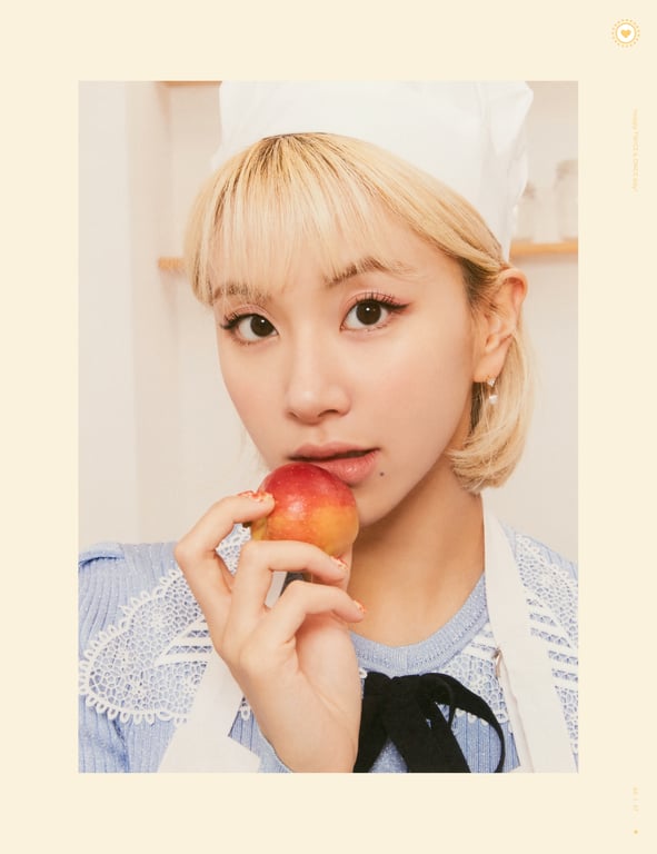 图片[59]-2021.11 TWICE 6th Anniversary 'Happy TWICE & ONCE day!' AR 写真集 - 在线免费观看-阅图吧